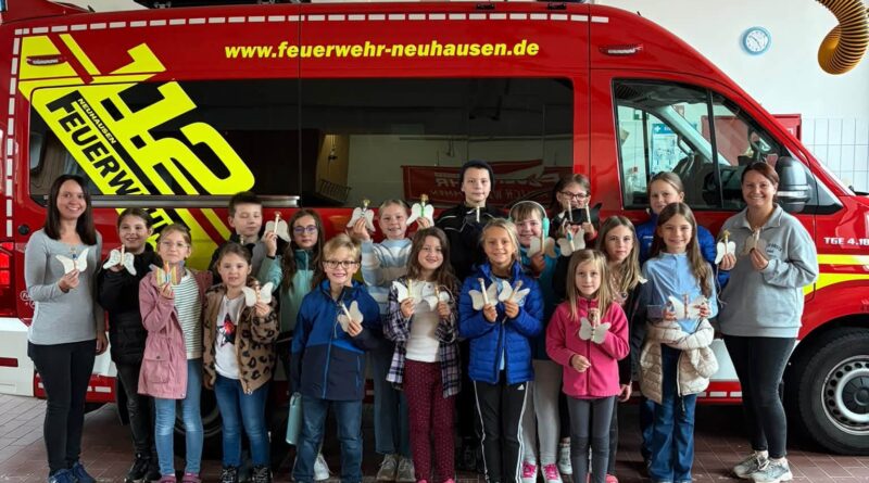 Kinderfeuerwehr unterstützt